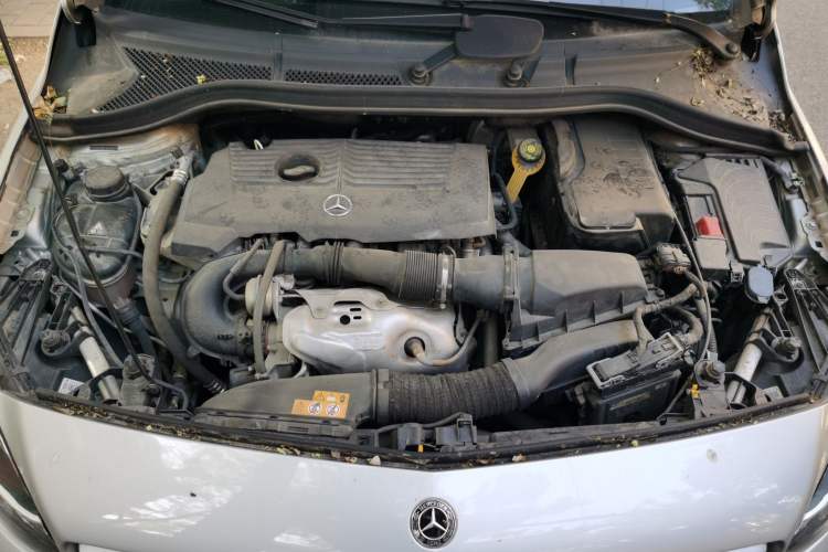Used Mercedes-Benz B-Class 2017 B 200 Sport Edition Engine Bay