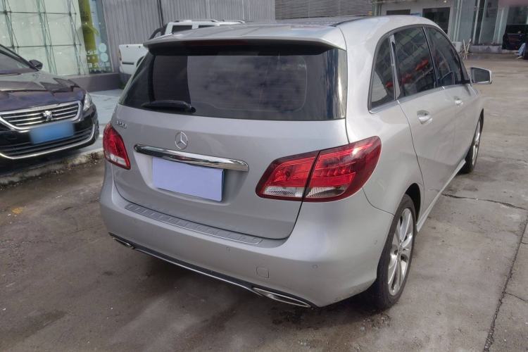 Used Mercedes-Benz B-Class 2017 B 200 Sport Edition Exterior 3