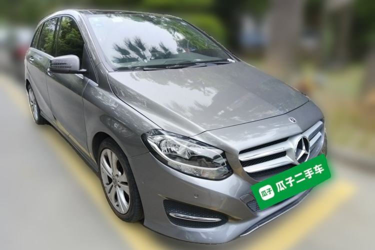 Used Mercedes-Benz B-Class 2017 B 200 Sport Edition Front Right 45 Deg