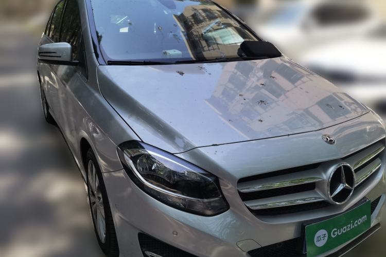 Used Mercedes-Benz B-Class 2017 B 200 Sport Edition Front Right 45 Deg