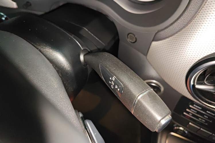 Used Mercedes-Benz B-Class 2017 B 200 Fashion Model Gear Lever