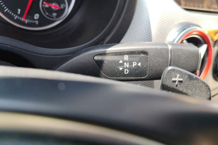 Used Mercedes-Benz B-Class 2017 B 200 Sport Edition Gear Lever