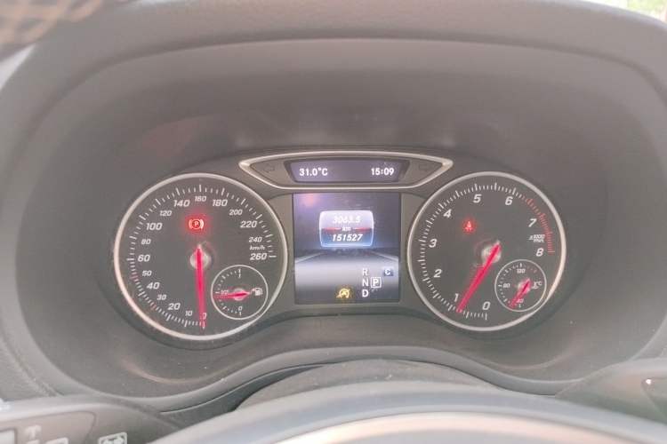 Used Mercedes-Benz B-Class 2017 B 200 Sport Edition Instrument Cluster