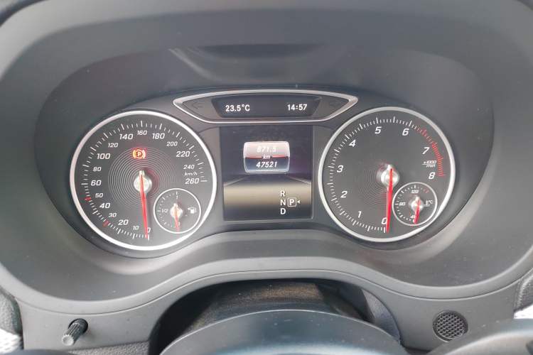 Used Mercedes-Benz B-Class 2017 B 200 Sport Edition Odometer Close Up