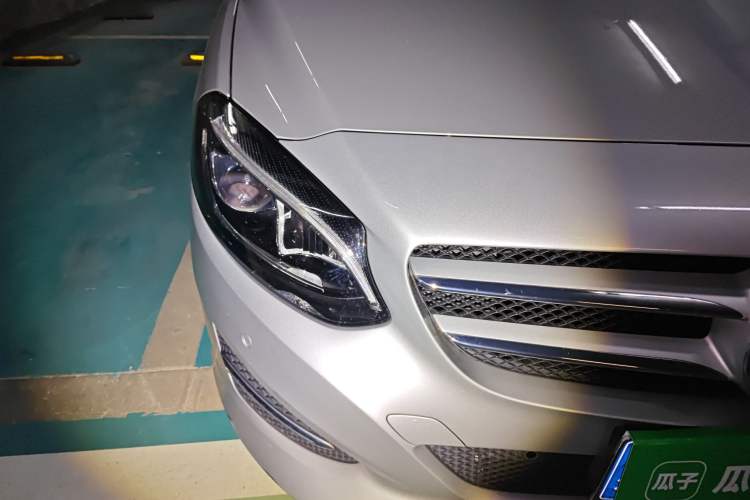Used Mercedes-Benz B-Class 2017 B 200 Fashion Model Right Front Headlight
