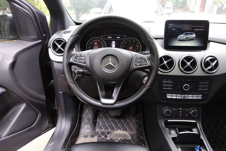 Used Mercedes-Benz B-Class 2017 B 200 Sport Edition Steering Wheel