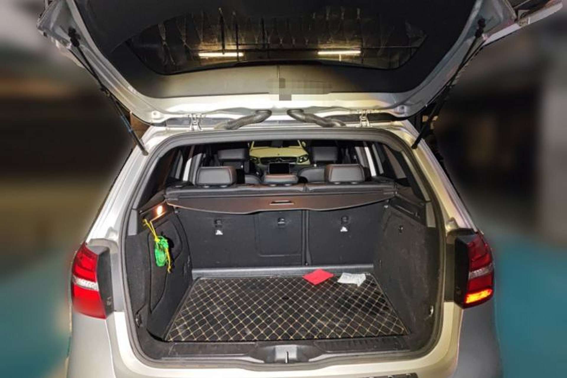 Used Mercedes-Benz B-Class 2017 B 200 Fashion Model Trunk