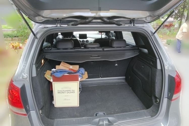 Used Mercedes-Benz B-Class 2017 B 200 Sport Edition Trunk