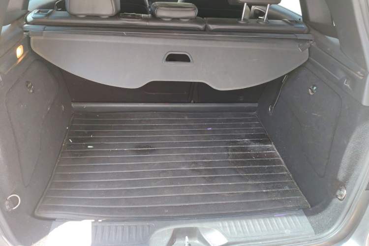 Used Mercedes-Benz B-Class 2017 B 200 Sport Edition Trunk