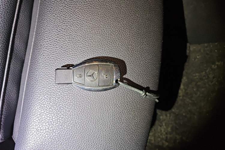 Used Mercedes-Benz B-Class 2017 B 200 Fashion Model Vehicle Key