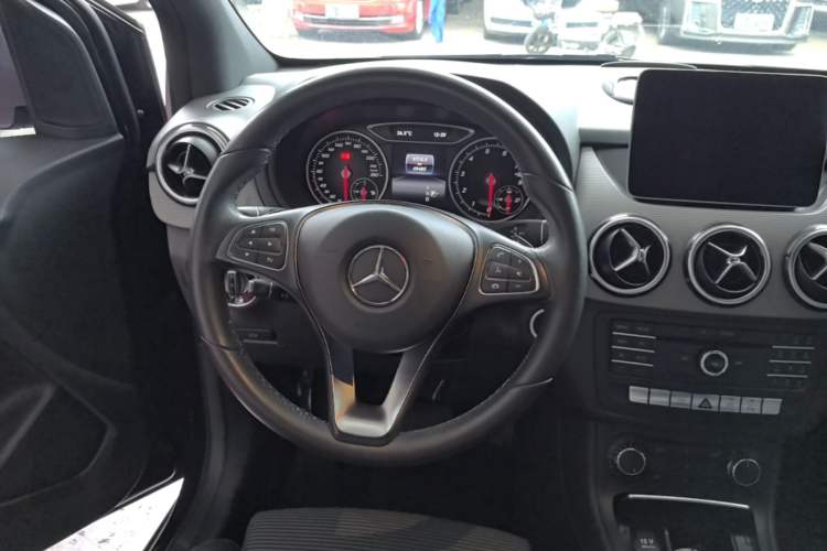 Used Mercedes-Benz B-Class 2017 B 180 Steering Wheel