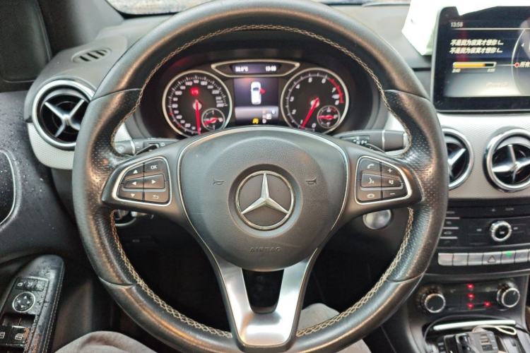 Used Mercedes-Benz B-Class 2017 B 200 Sport Edition Steering Wheel