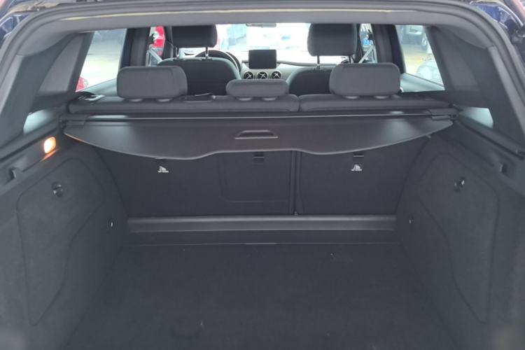 Used Mercedes-Benz B-Class 2017 B 180 Trunk