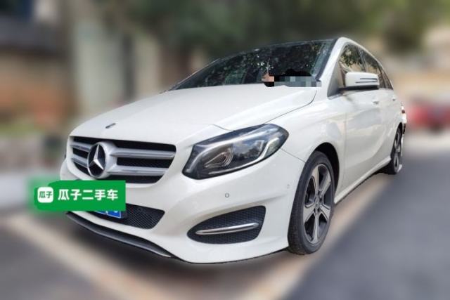 Używany Mercedes-Benz B-Class 2017 B 200 Fashion Model