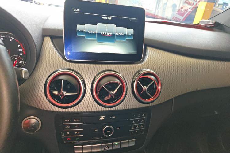Used Mercedes-Benz B-Class 2017 B 200 Sport Edition Audio And AC Panel