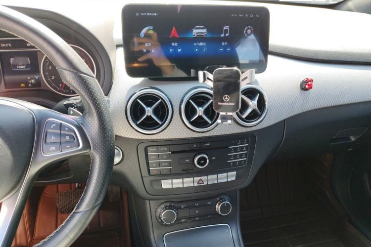 Used Mercedes-Benz B-Class 2017 B 200 Sport Edition Audio And AC Panel