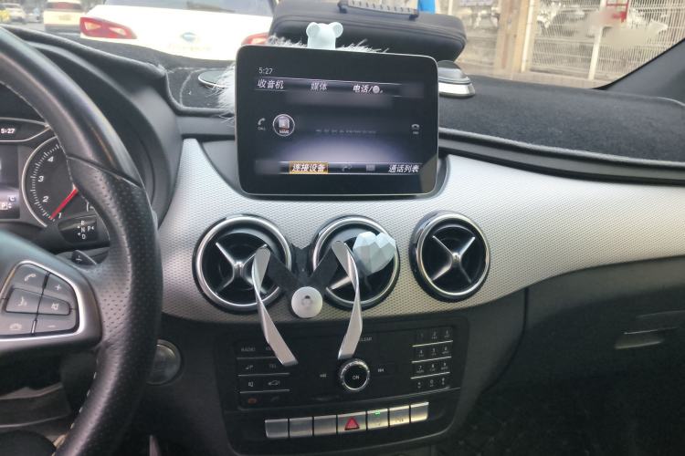 Used Mercedes-Benz B-Class 2017 B 200 Fashion Model Audio And AC Panel