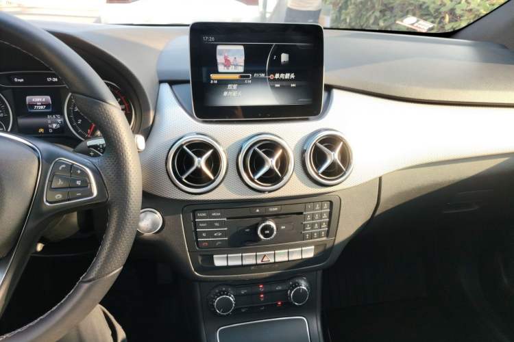 Used Mercedes-Benz B-Class 2017 B 200 Sport Edition Audio And AC Panel