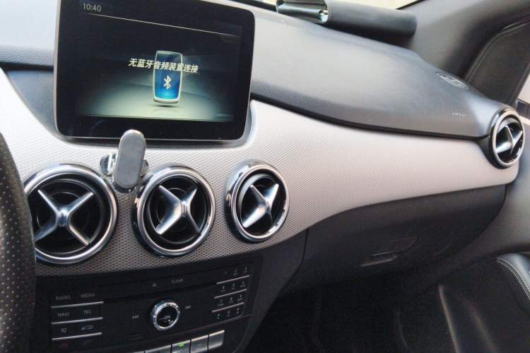 Used Mercedes-Benz B-Class 2017 B 200 Fashion Model Audio And AC Panel