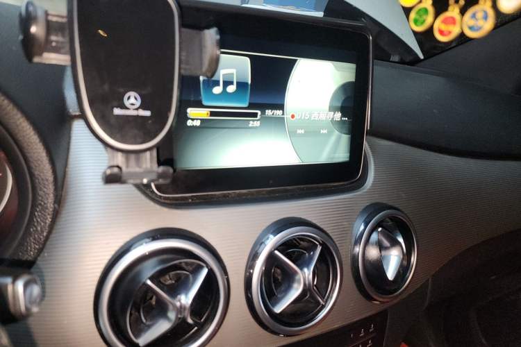 Used Mercedes-Benz B-Class 2017 B 180 Audio And AC Panel