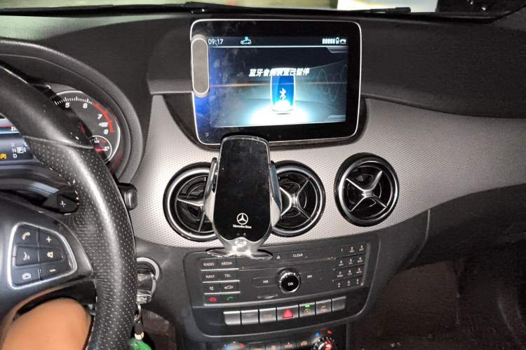 Used Mercedes-Benz B-Class 2017 B 200 Fashion Model Audio And AC Panel