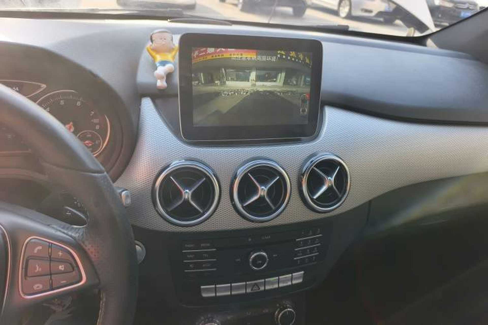 Used Mercedes-Benz B-Class 2017 B 200 Sport Edition Audio And AC Panel