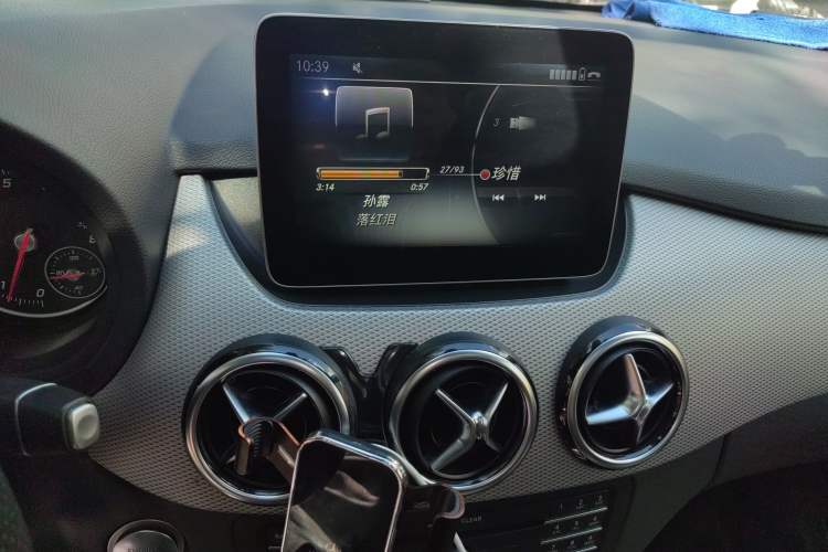 Used Mercedes-Benz B-Class 2017 B 200 Sport Edition Audio And AC Panel