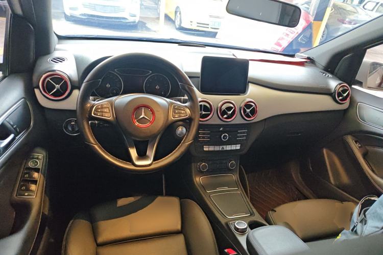 Used Mercedes-Benz B-Class 2017 B 200 Sport Edition Center Console