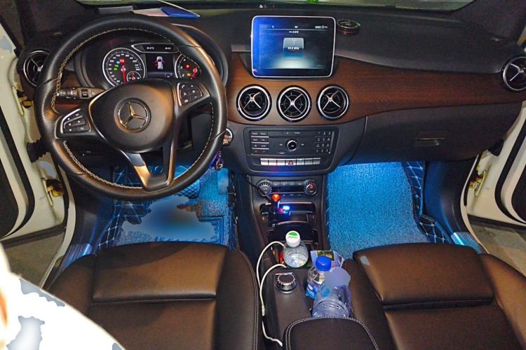 Used Mercedes-Benz B-Class 2017 B 200 Luxury Model Center Console