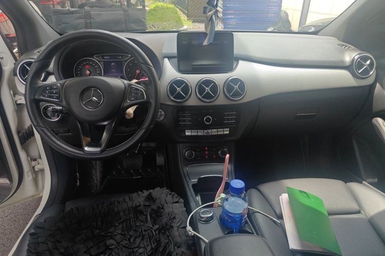 Used Mercedes-Benz B-Class 2017 B 200 Sport Edition Center Console