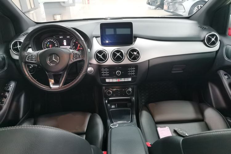 Used Mercedes-Benz B-Class 2017 B 200 Sport Edition Center Console