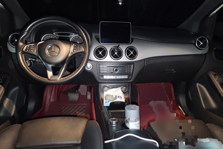 Used Mercedes-Benz B-Class 2017 B 200 Sport Edition Center Console