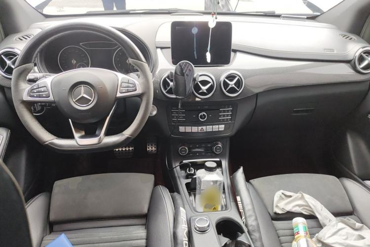 Used Mercedes-Benz B-Class 2017 B 200 Polar Limited Edition Center Console