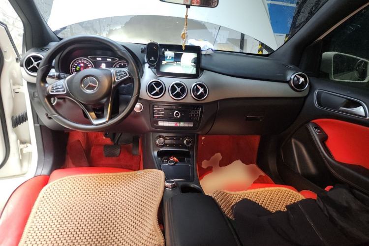 Used Mercedes-Benz B-Class 2017 B 180 Center Console