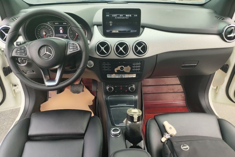 Used Mercedes-Benz B-Class 2017 B 200 Sport Edition Center Console