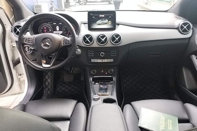 Used Mercedes-Benz B-Class 2017 B 200 Sport Edition Center Console