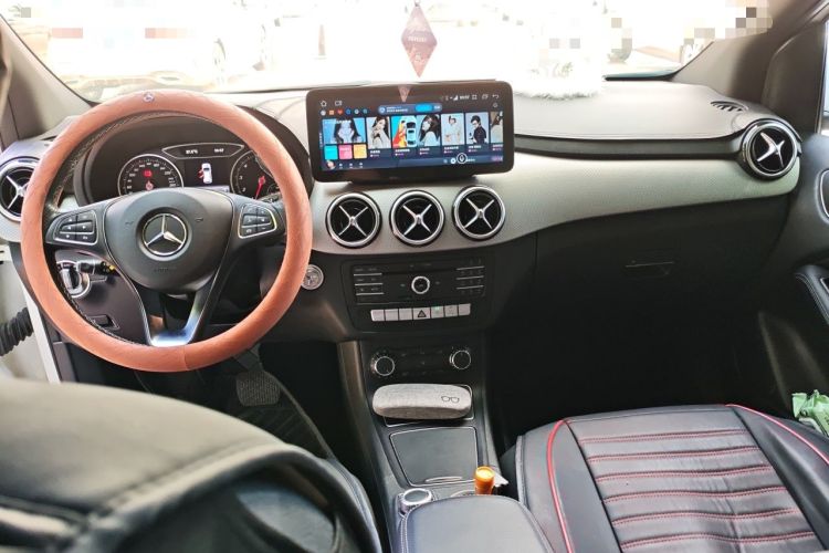 Used Mercedes-Benz B-Class 2017 B 200 Sport Edition Center Console
