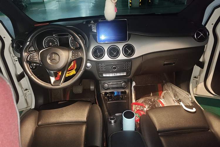 Used Mercedes-Benz B-Class 2017 B 200 Sport Edition Center Console