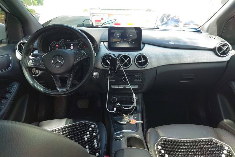 Used Mercedes-Benz B-Class 2017 B 200 Sport Edition Center Console