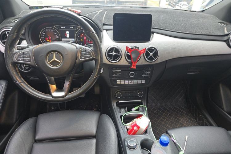 Used Mercedes-Benz B-Class 2017 B 200 Sport Edition Center Console