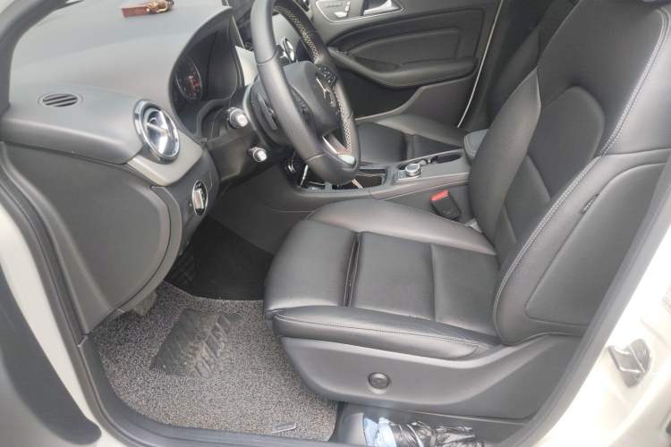 Used Mercedes-Benz B-Class 2017 B 200 Fashion Model Driver Seat