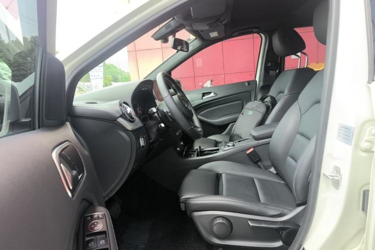 Used Mercedes-Benz B-Class 2017 B 200 Sport Edition Driver Seat