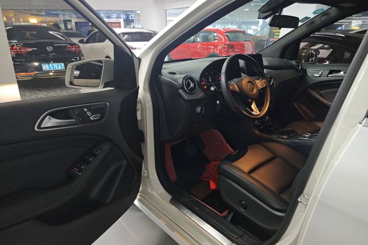 Used Mercedes-Benz B-Class 2017 B 200 Fashion Model Driver Seat