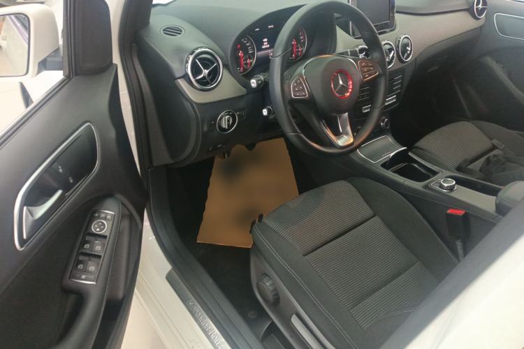 Used Mercedes-Benz B-Class 2017 B 180 Driver Seat