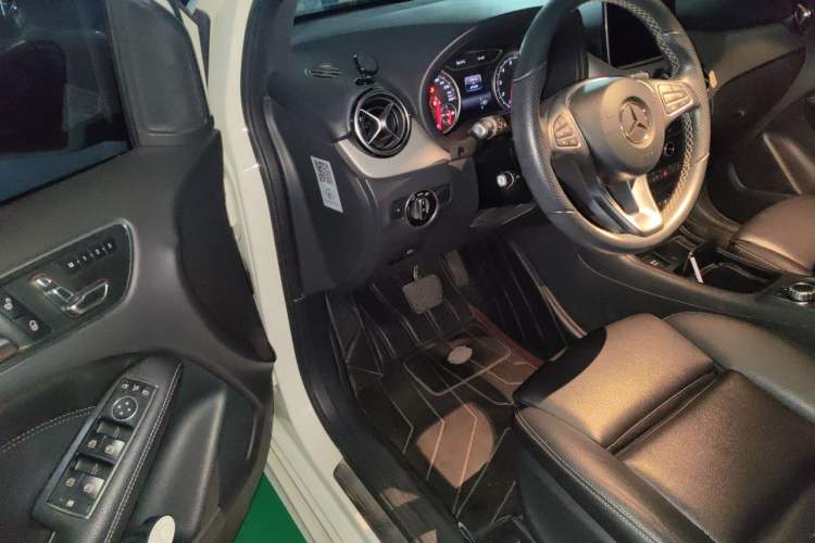 Used Mercedes-Benz B-Class 2017 B 200 Fashion Model Driver Seat