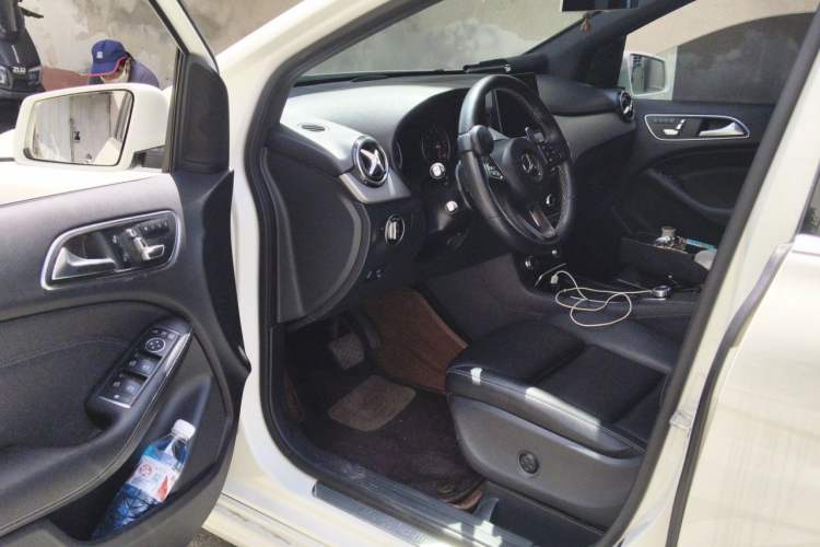 Used Mercedes-Benz B-Class 2017 B 200 Fashion Model Driver Seat