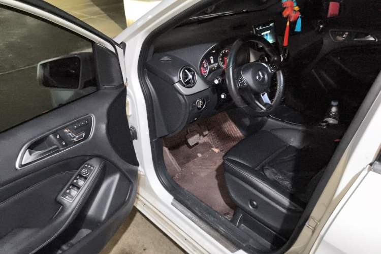 Used Mercedes-Benz B-Class 2017 B 200 Fashion Model Driver Seat