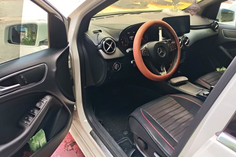 Used Mercedes-Benz B-Class 2017 B 200 Sport Edition Driver Seat
