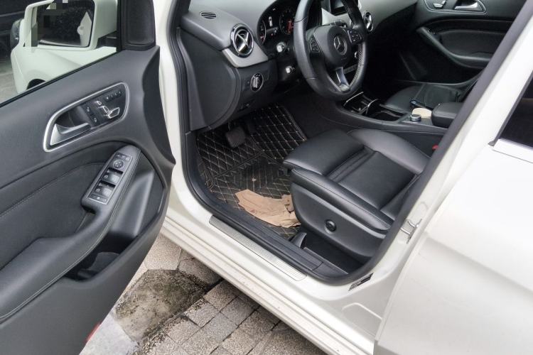 Used Mercedes-Benz B-Class 2017 B 200 Fashion Model Driver Seat