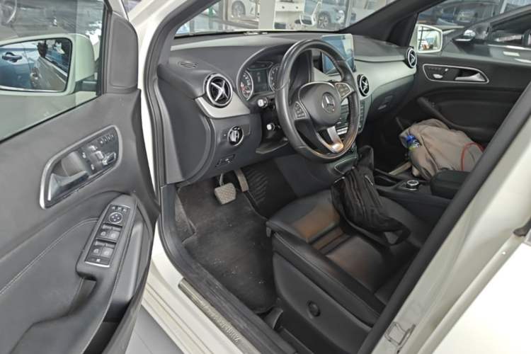 Used Mercedes-Benz B-Class 2017 B 200 Fashion Model Driver Seat